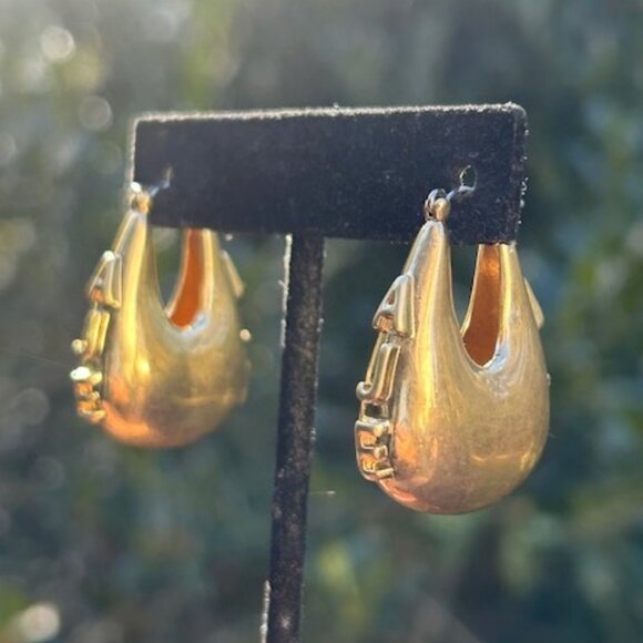 AJE Designer Australia Brass EARRINGS - Picture 4 of 8